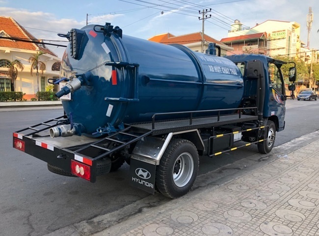 Vận chuyển bùn vi sinh quận Tân Phú Tiến Phát uy tín chất lượng